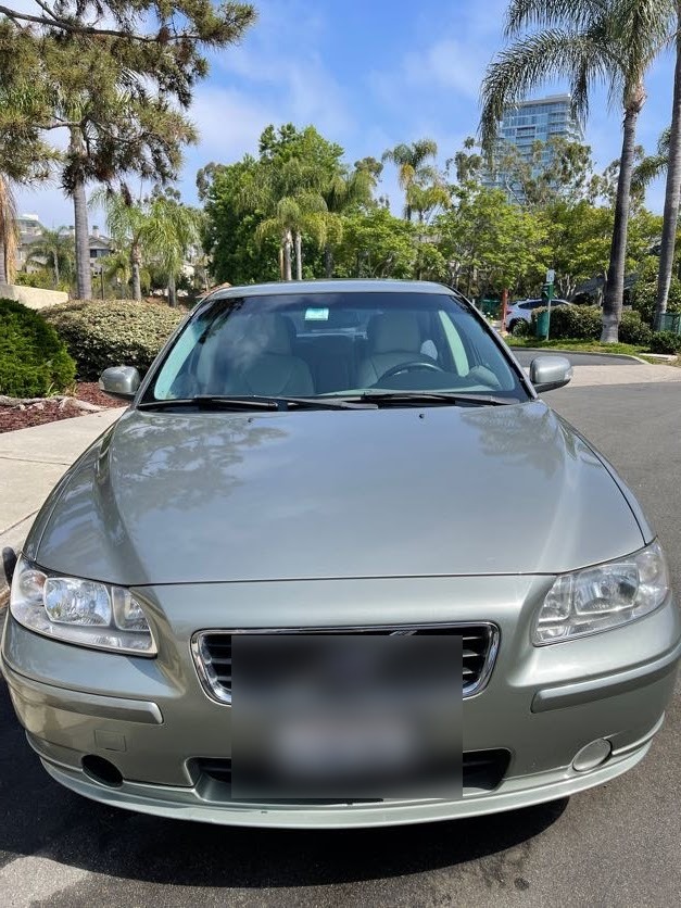 Volvo S60 front after a mobile car detail in University City, San Diego