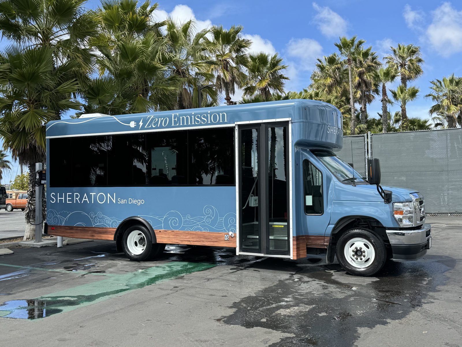 Sheraton San Diego shuttle fleet wash
