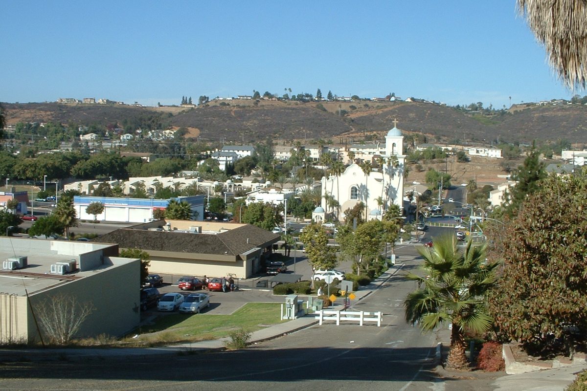 Hillside neighborhood view in La Mesa, a mobile car detailing and car wash service area