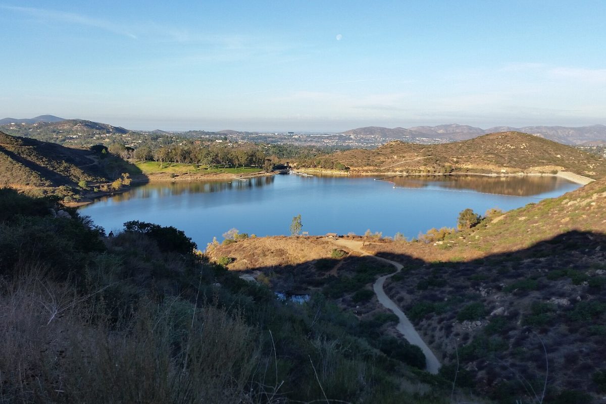 Lake Poway in the morning, a mobile car detailing and car wash service area